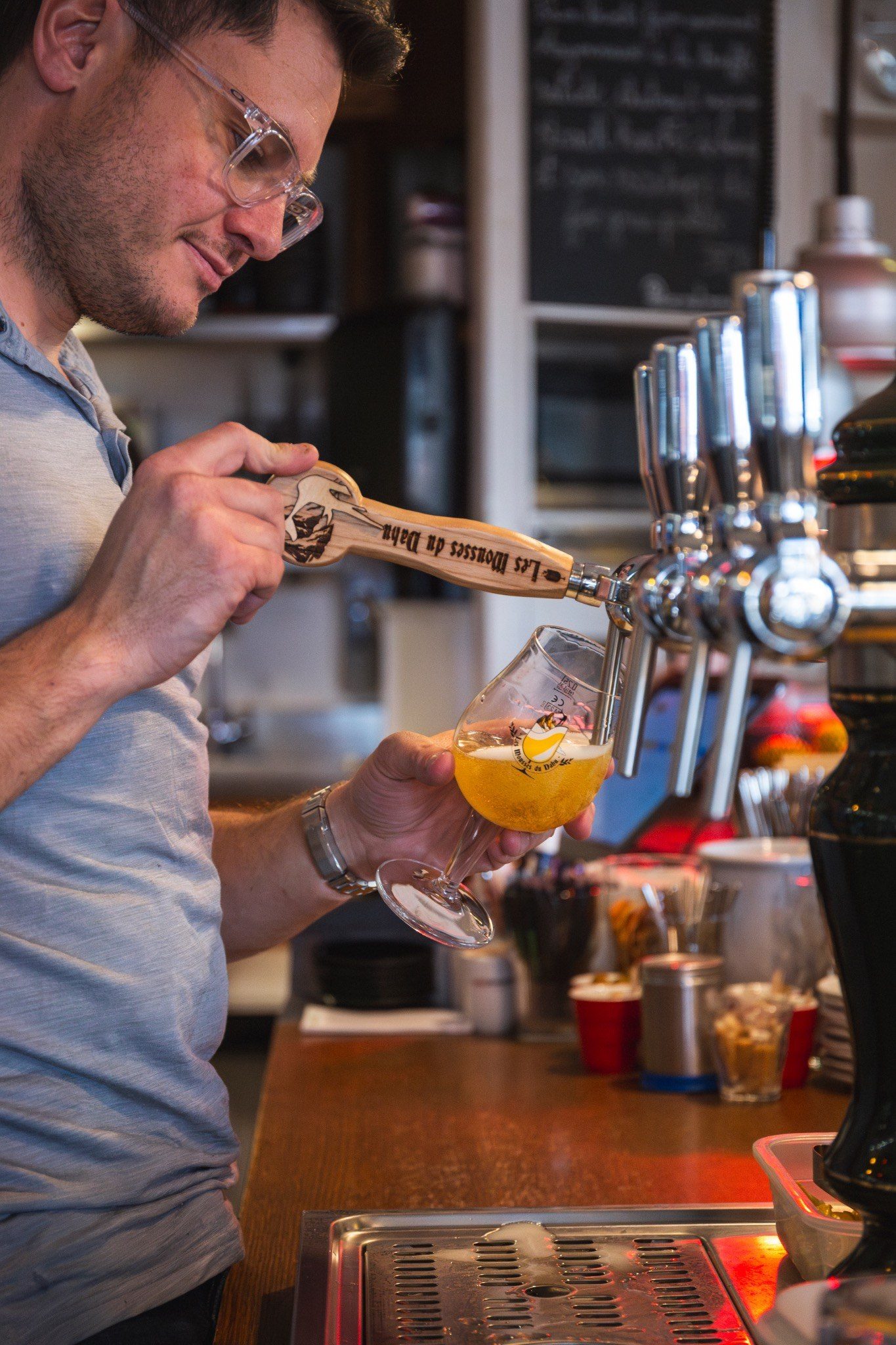 Bière servie au bar de La Gourmandine